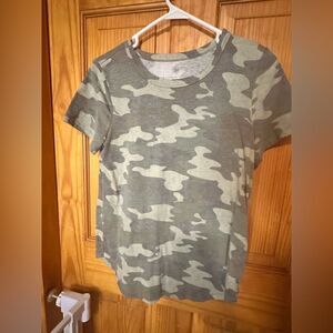 SO Women's Short Sleeve Camouflage Tee